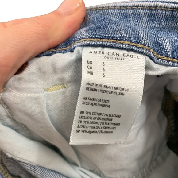 American Eagle Super Stretch Curvy Hi-Rise Shortie Distressed Cutoff Jean Shorts - Picture 4 of 5